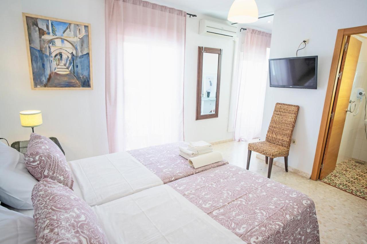 Hostal Trafalgar Barbate Exterior photo
